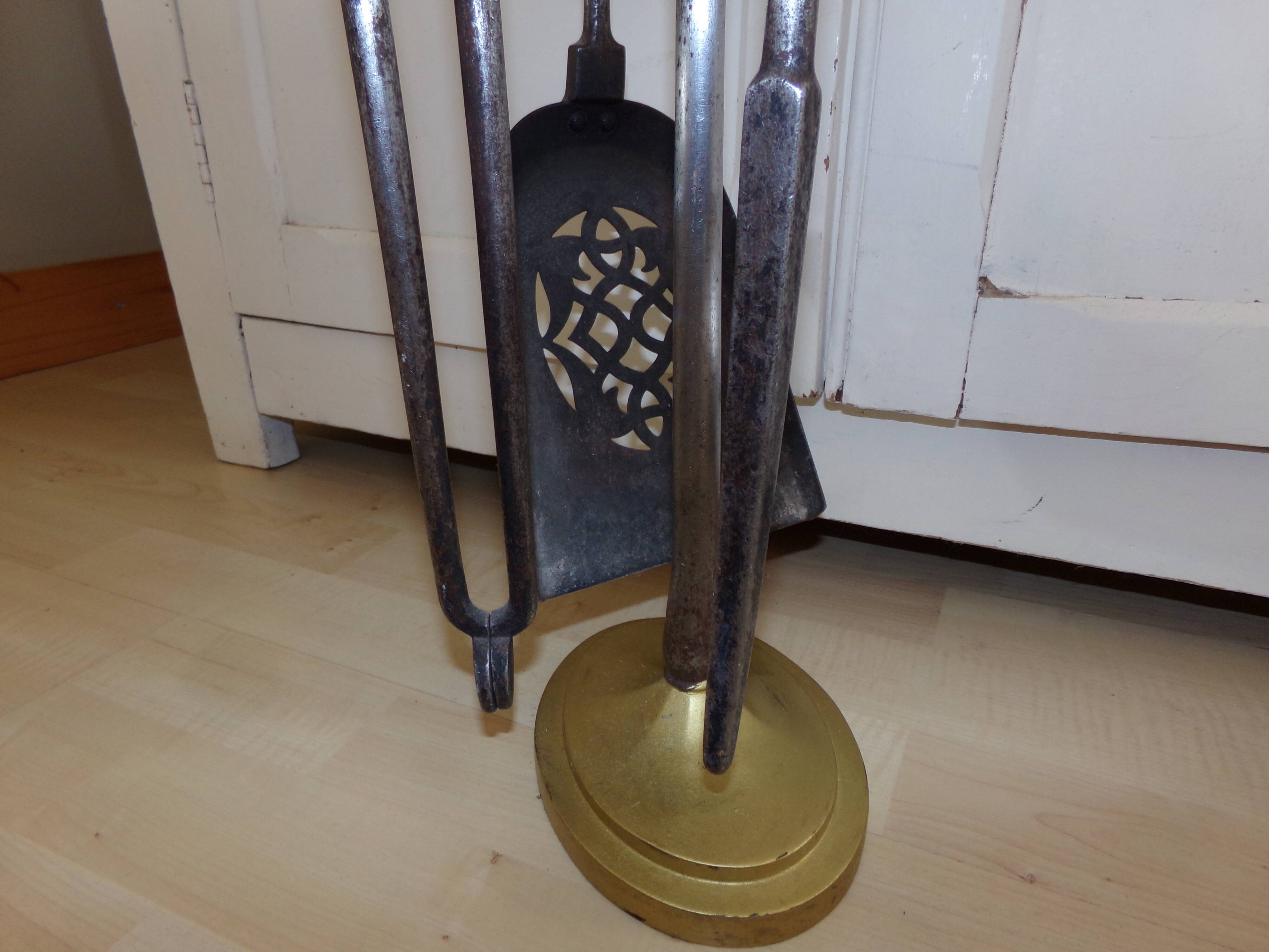 Cast iron chimney servant and brass