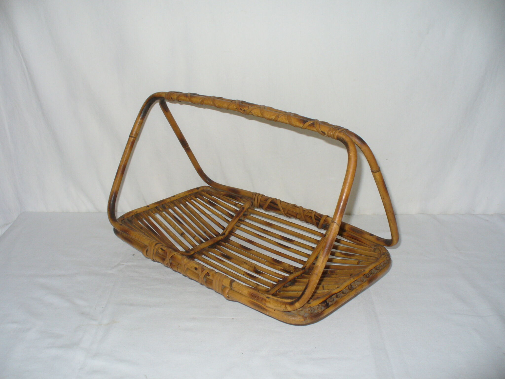 Fruit basket with handle - rattan - bamboo from the 50s