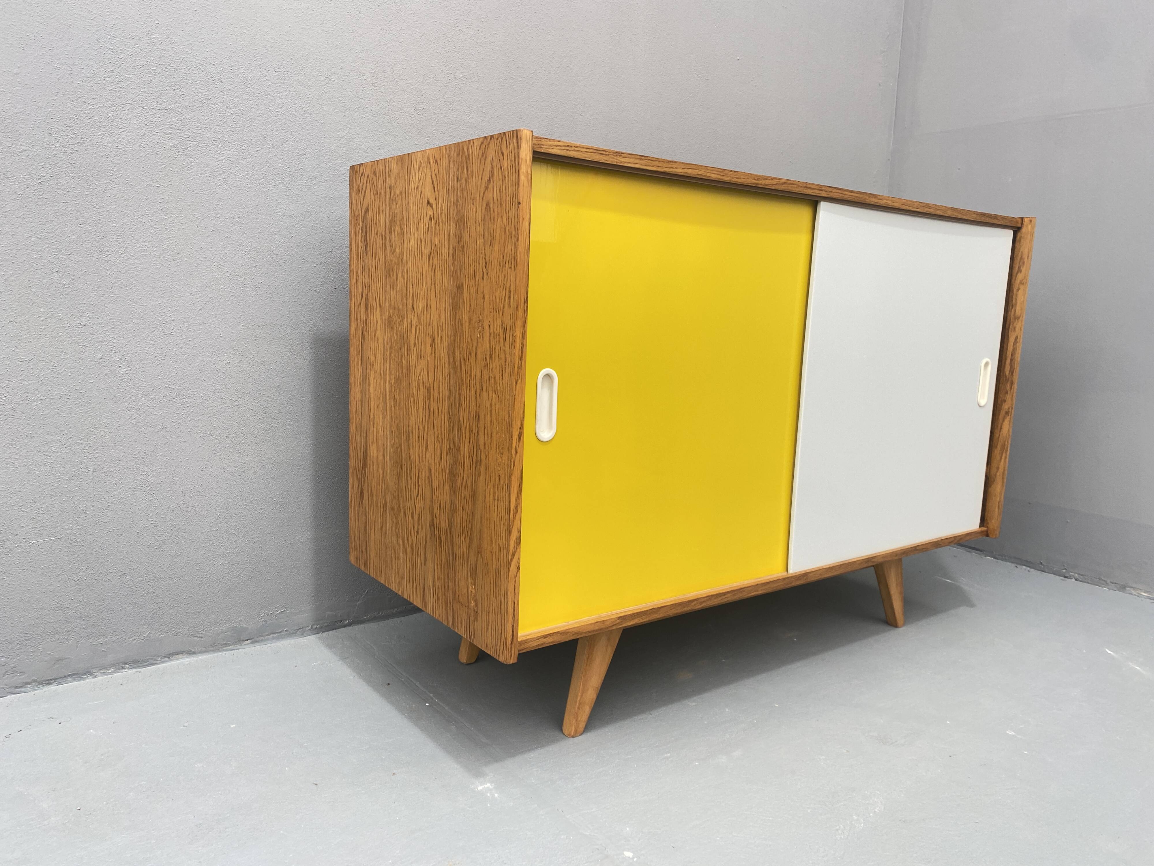 Mid century sideboard U-452 by Jiří Jiroutek, 1960´s, Czechoslovakia