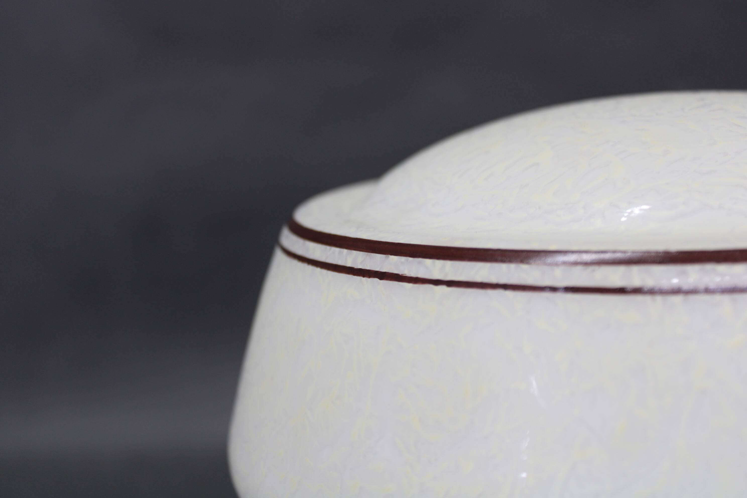 Plafonnier Art Déco en laiton des années 1930 avec abat-jour en verre opalin, Tchécoslovaquie, Res