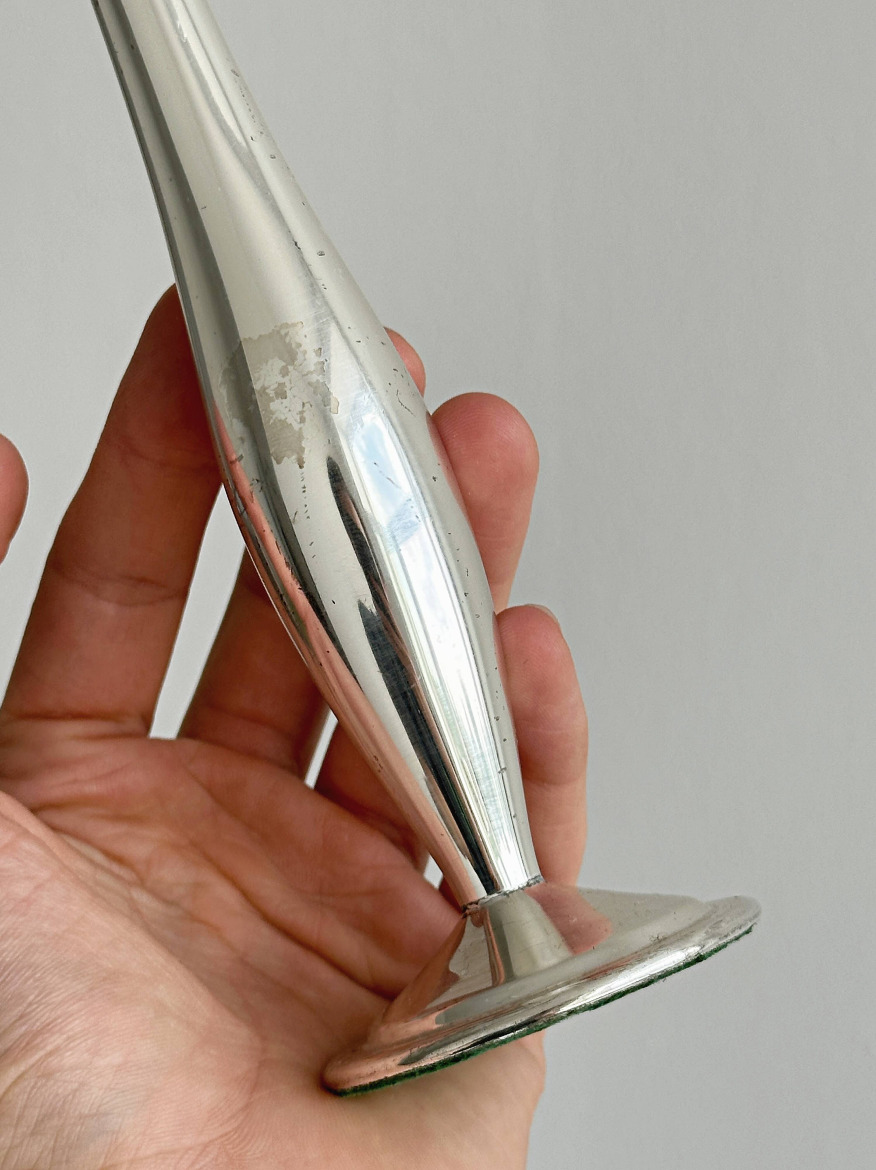 Soliflore en métal léger argenté