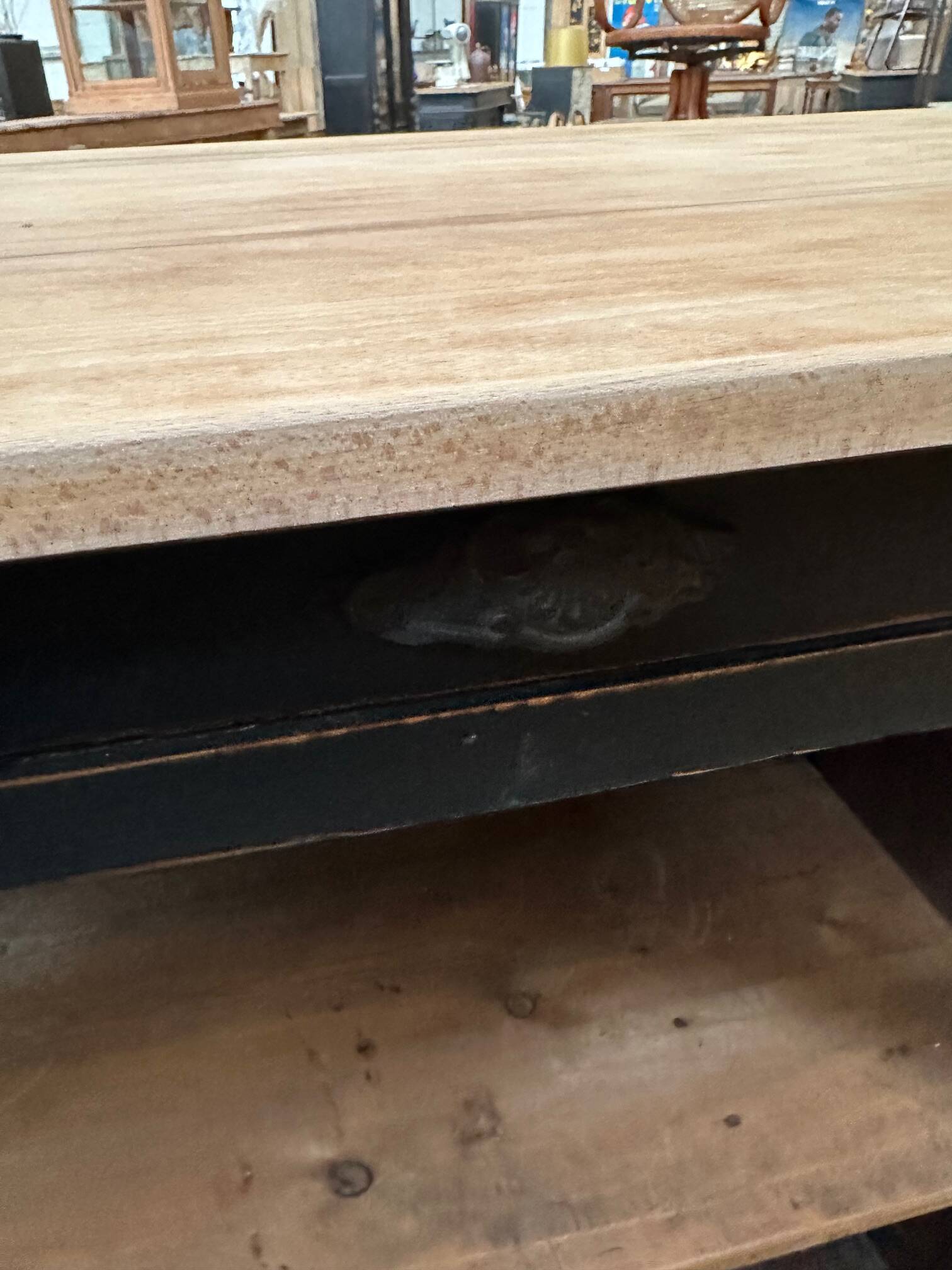 Early 20th century bar counter