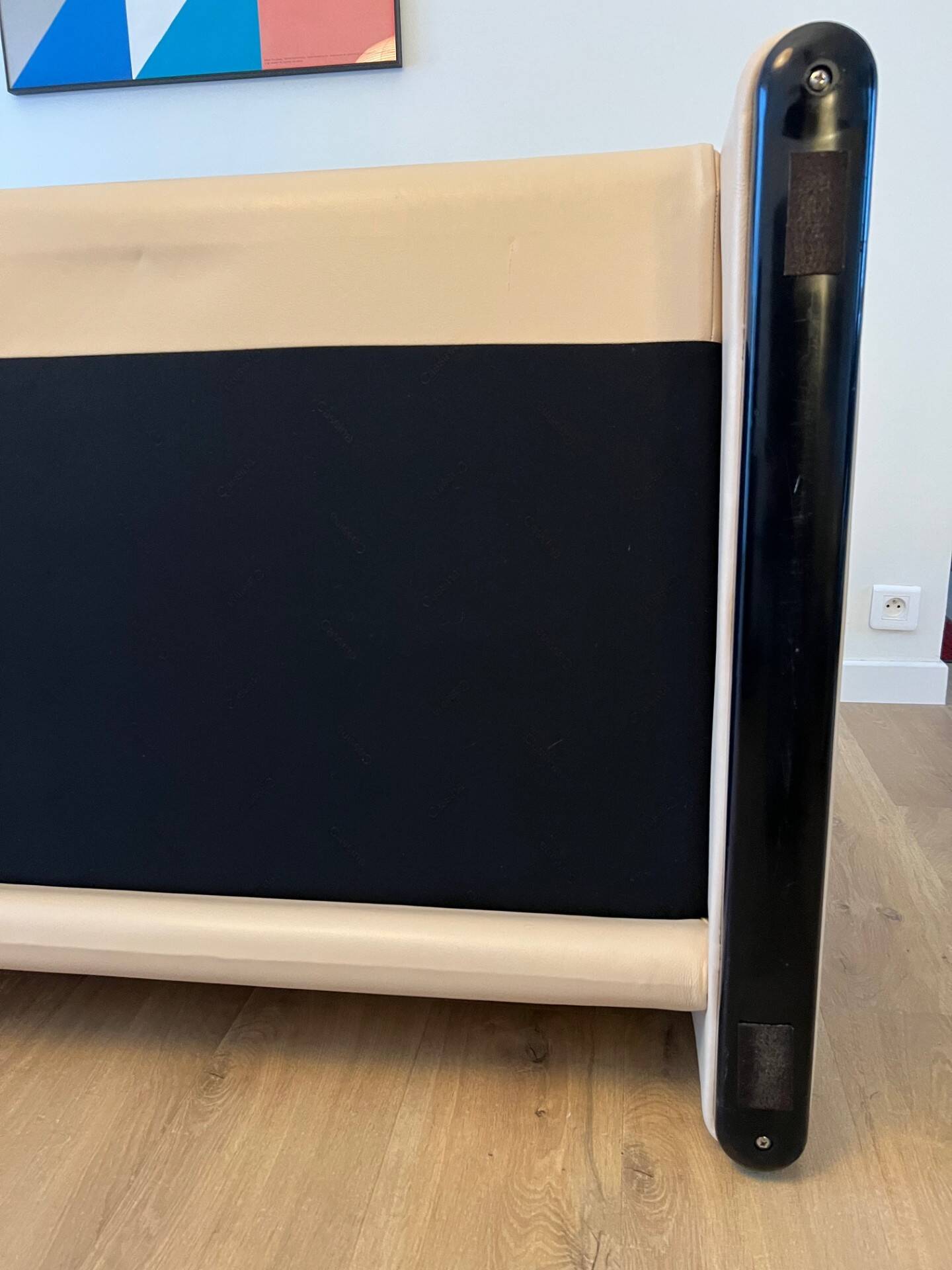 Maralunga leather sofa by Cassina