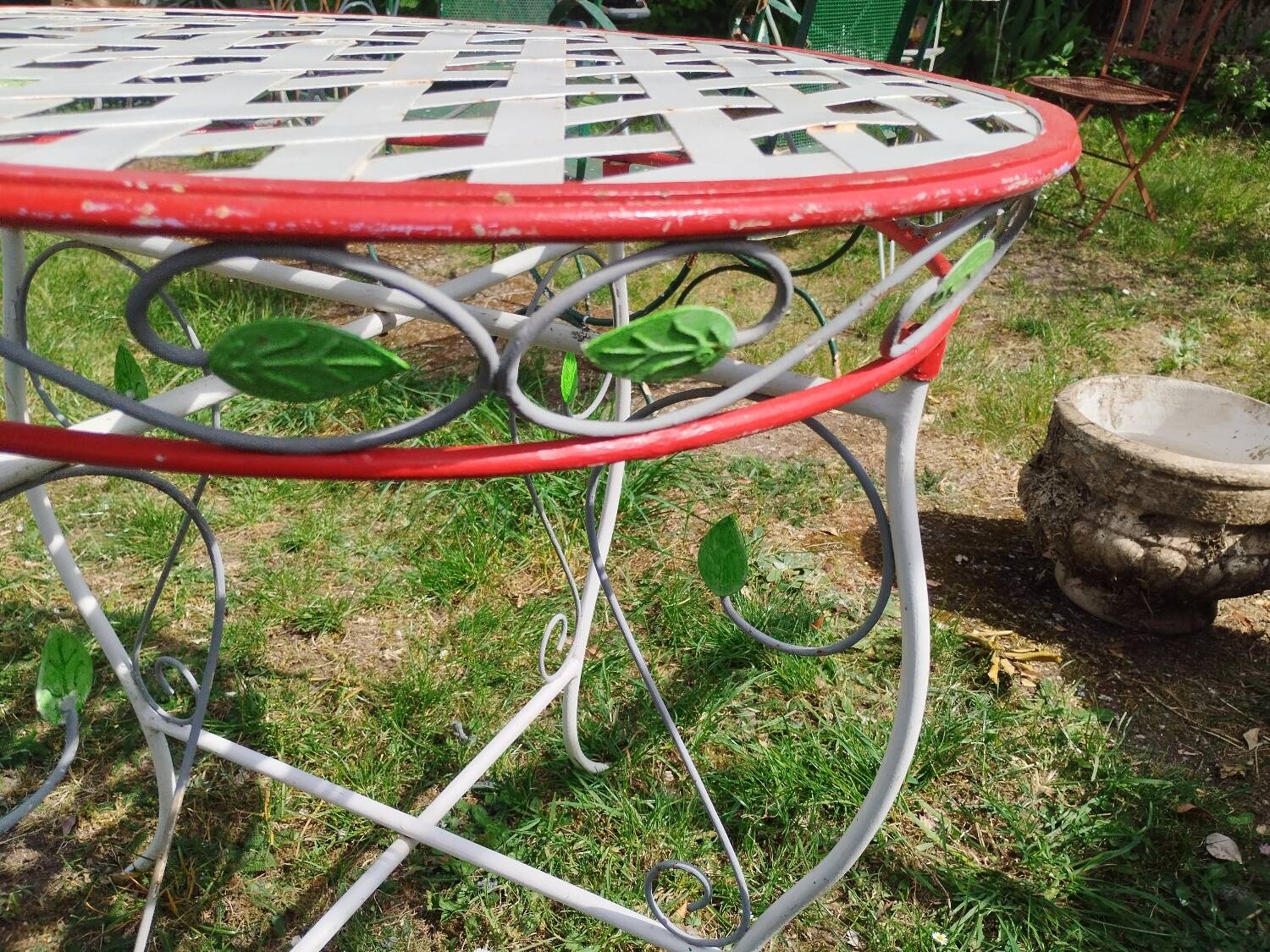 Table de jardin en fer forgé vintage