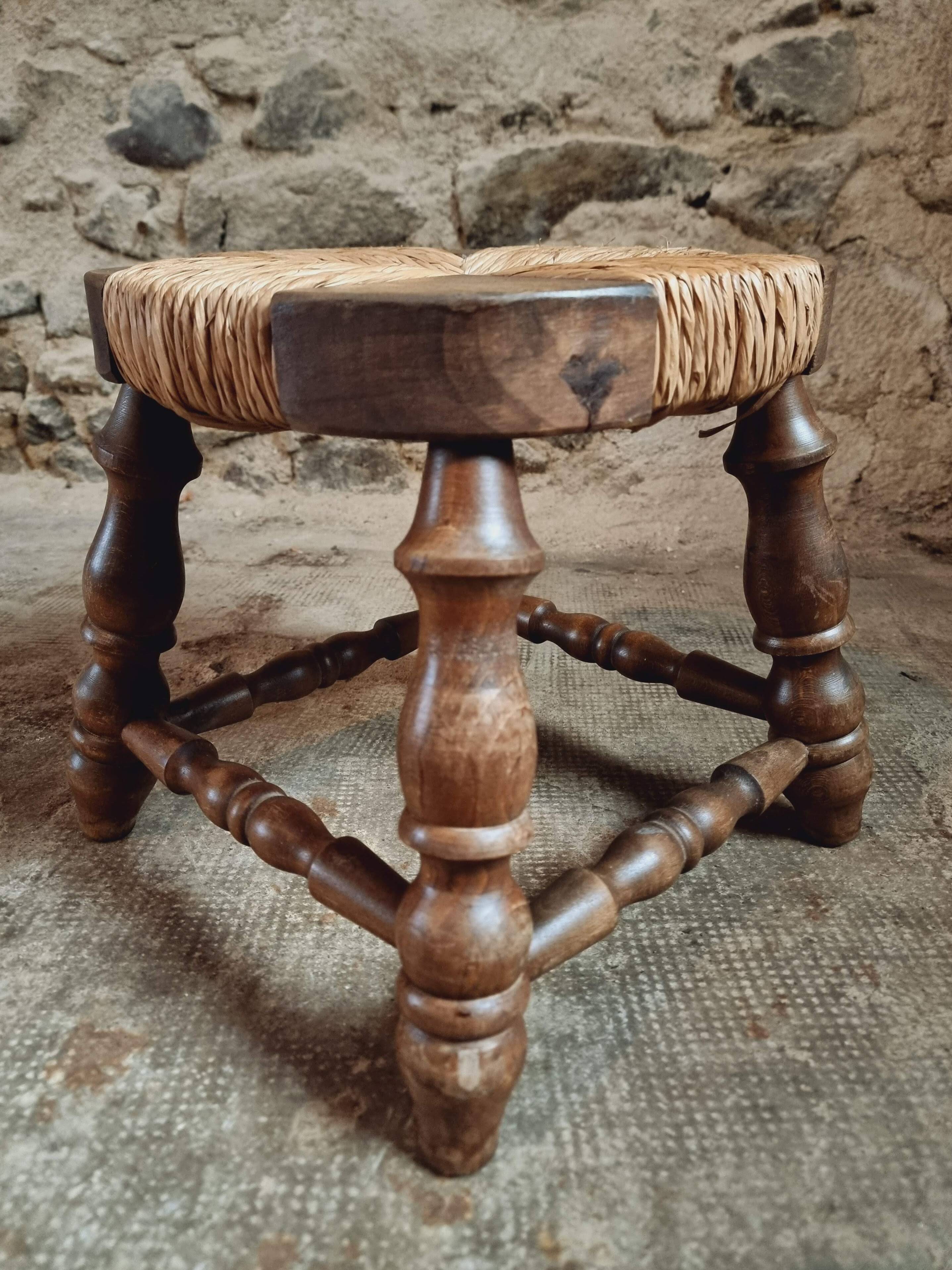 Vintage beechwood stool with straw seat – France, 1950s