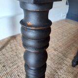 Round table with flaps