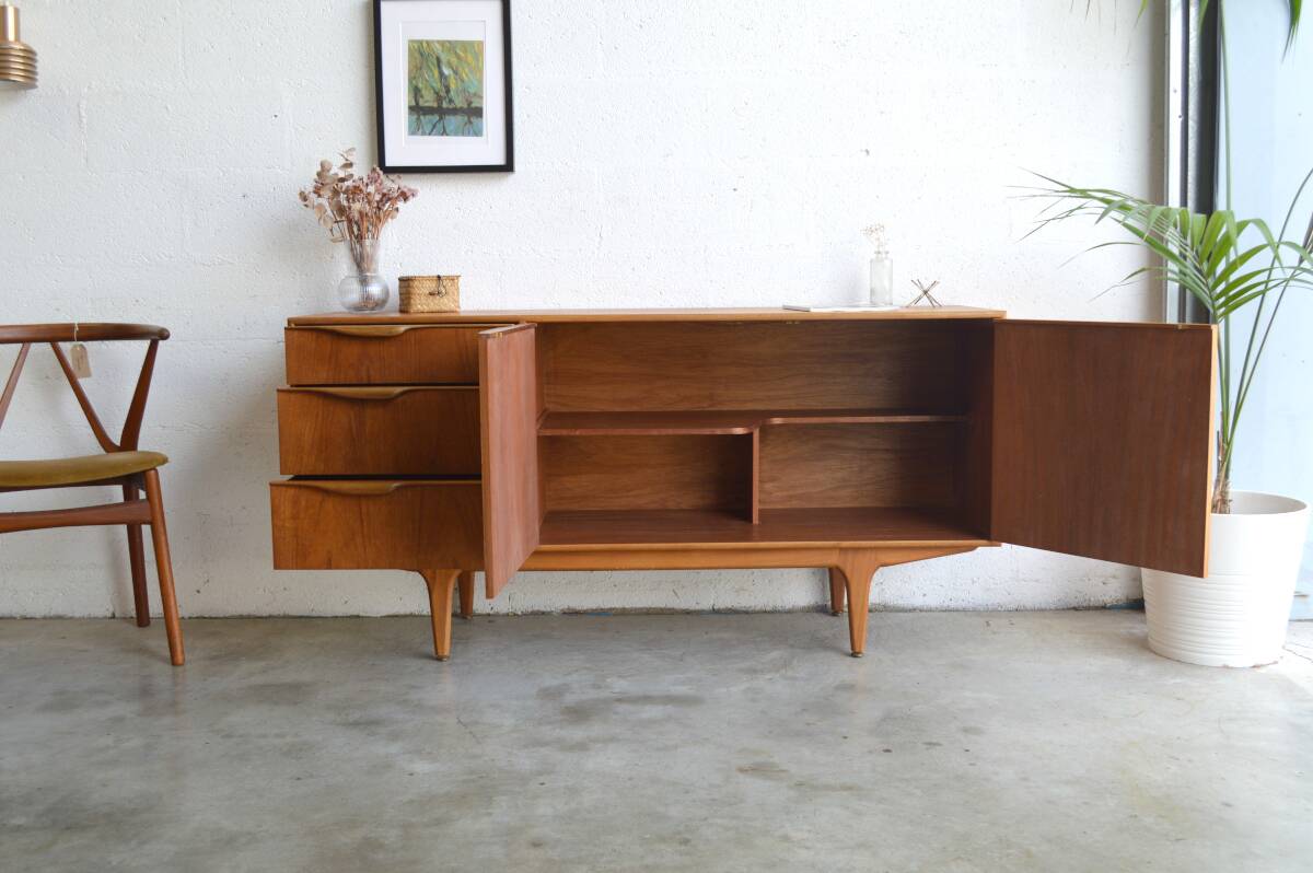 Enfilade McIntosh Dunvegan 152 cm