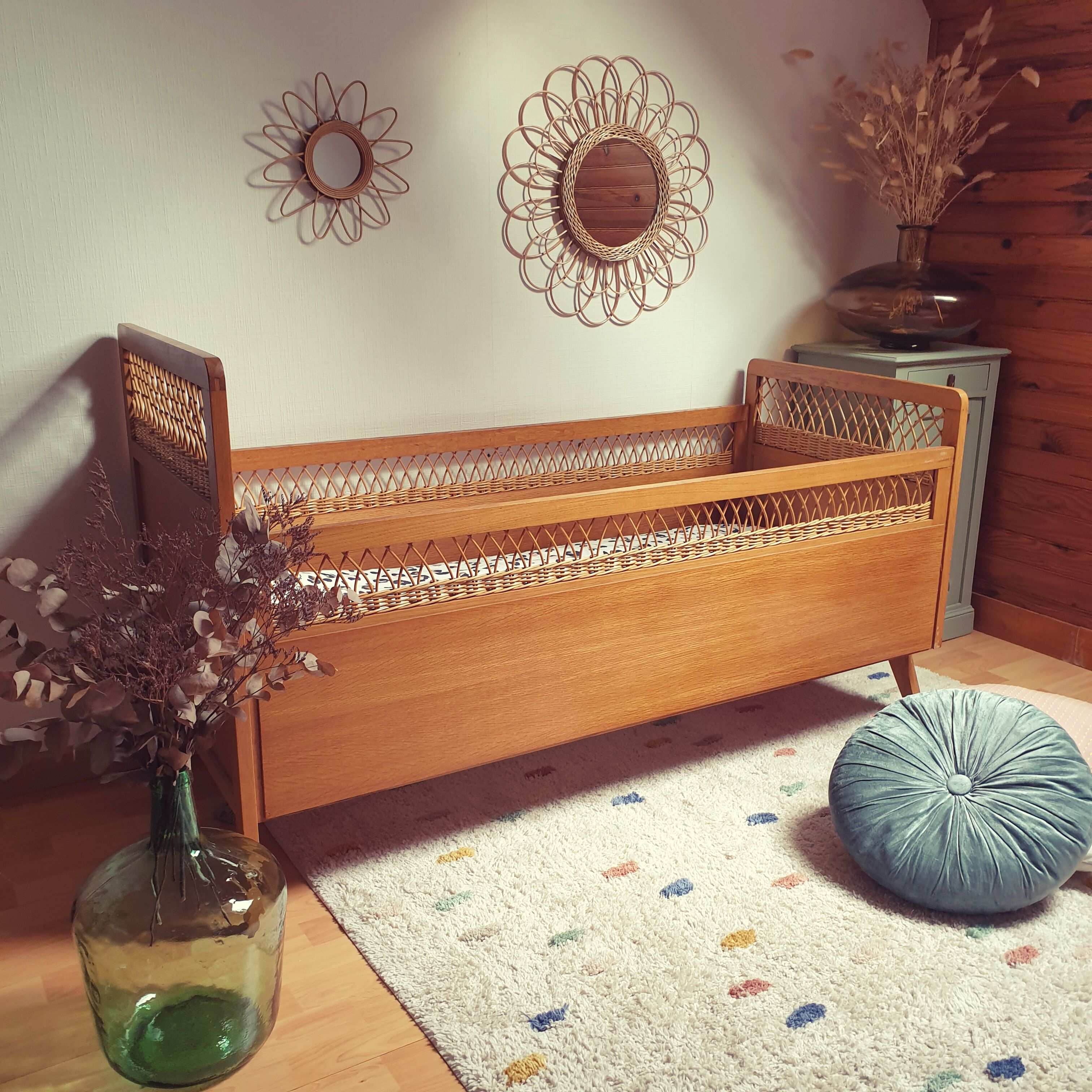 Lit enfant rotin vintage