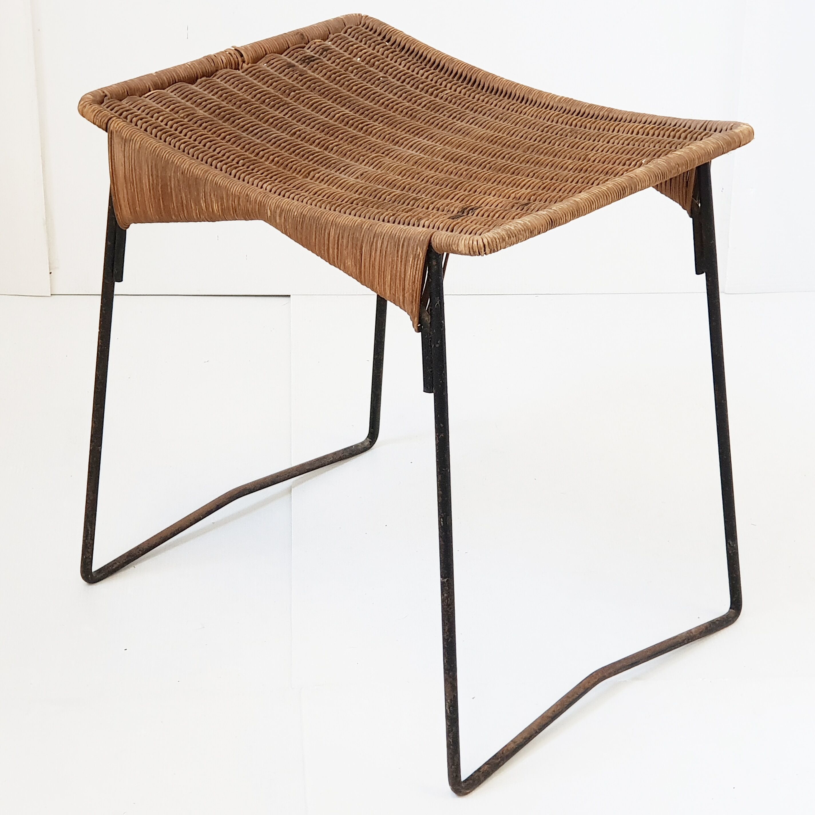 Raoul Guys stool for Airborne 1950