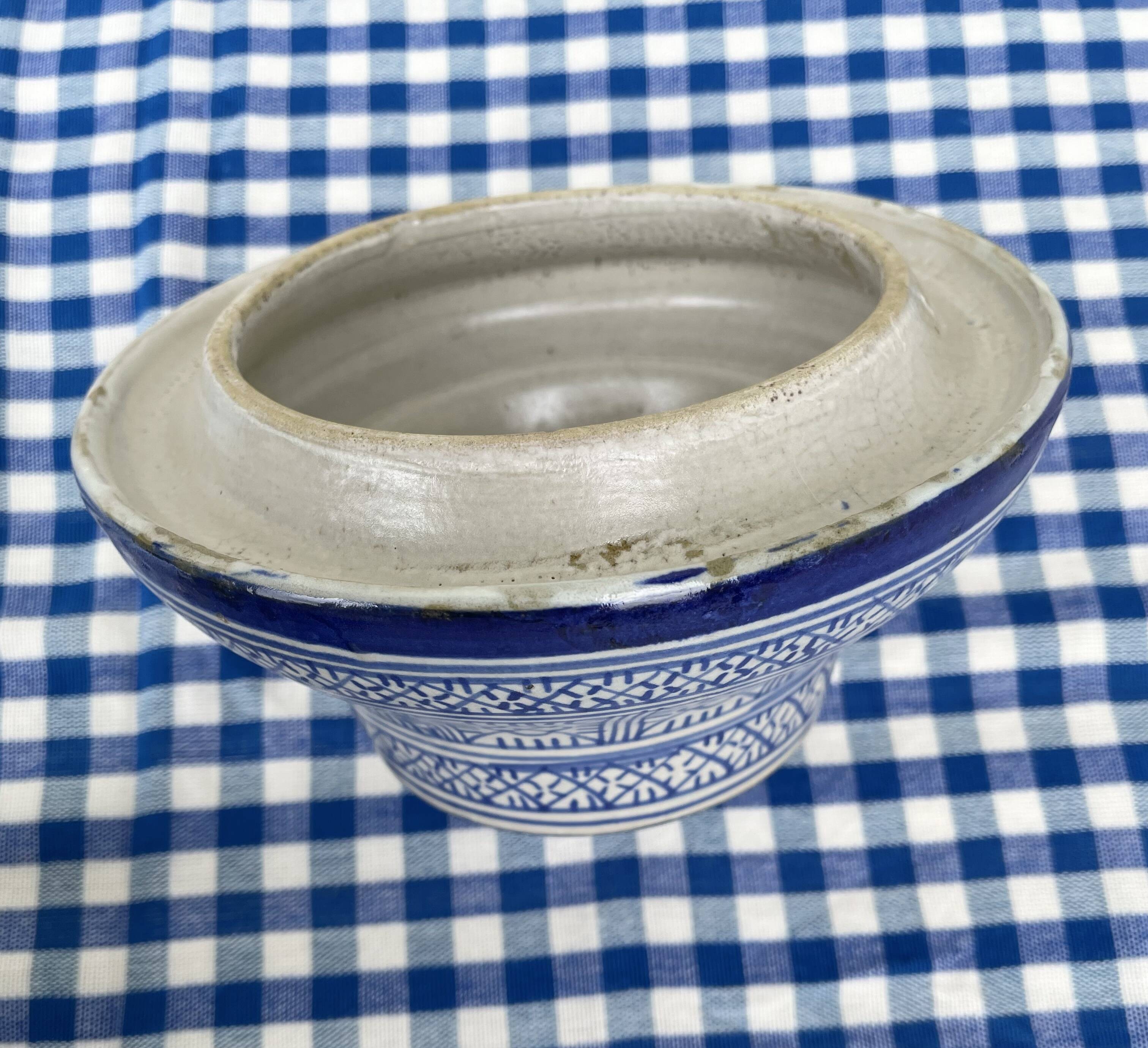 Antique covered butter pot "jobbana" from Morocco, Fes, signed Serghini.