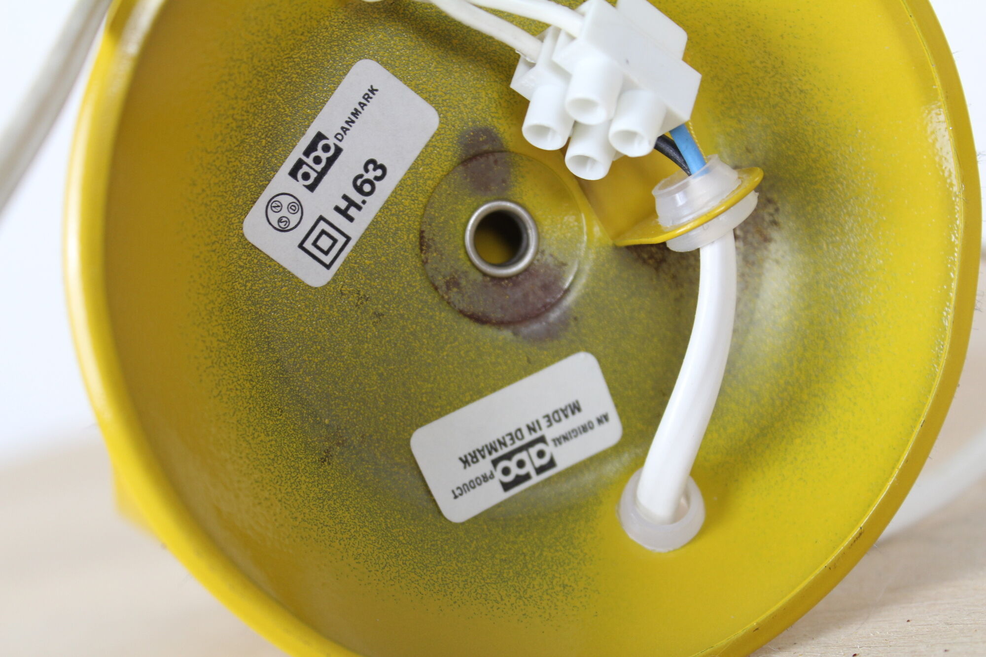 Abo Randers Danmark yellow metal spot lamp, ball, to lay or wall sconce