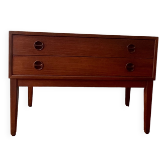 Armoire à tiroirs en bois vintage. Commode danoise du milieu du siècle, années 1960