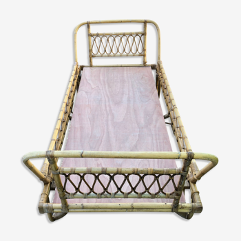 Single rattan bed