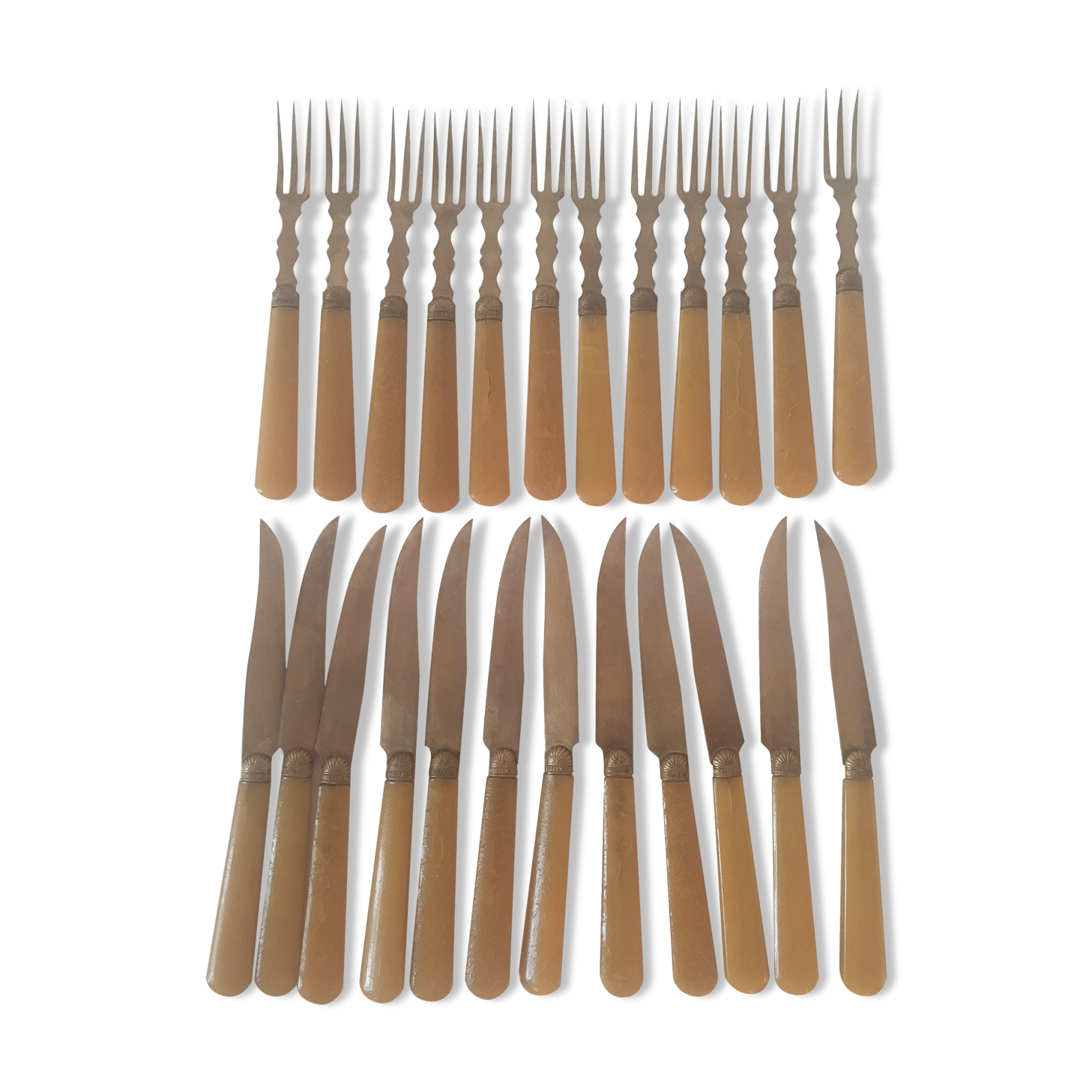 dessert cutlery
