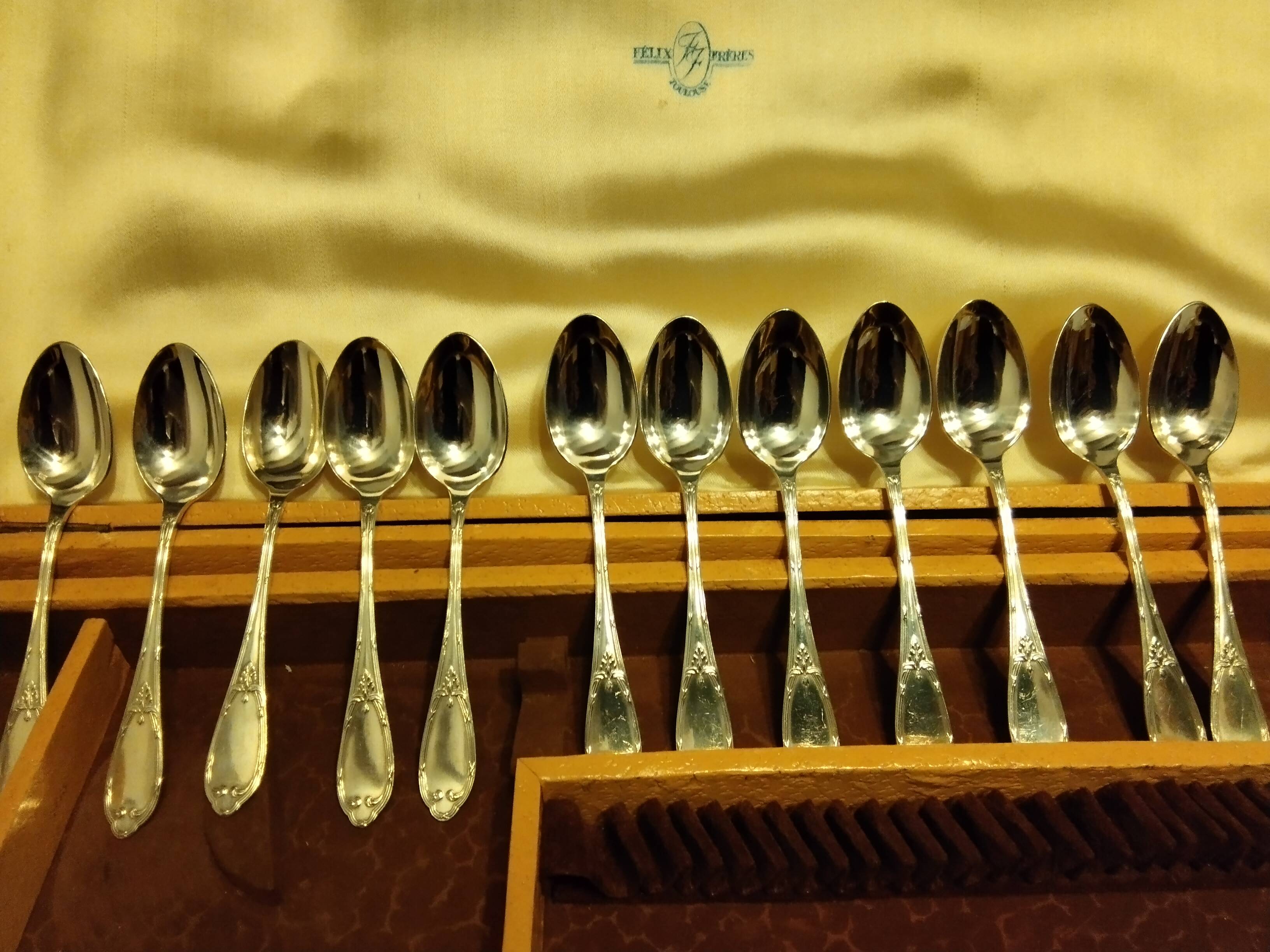 12 silver-plated metal teaspoons by Félix Frères