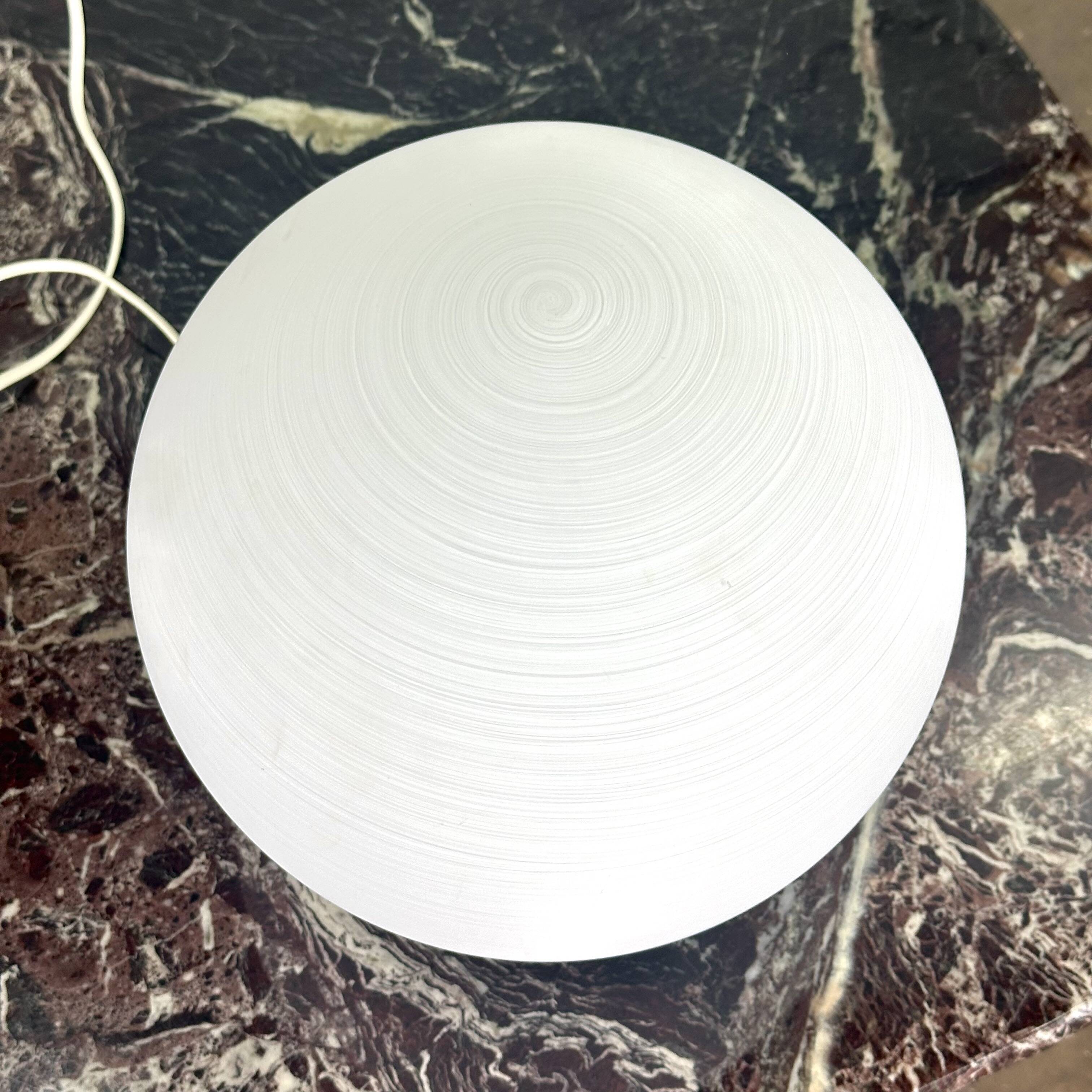 Ball lamp from Wofi Leuchten in white with spiral print