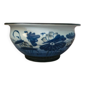 Antique Chinese bowl