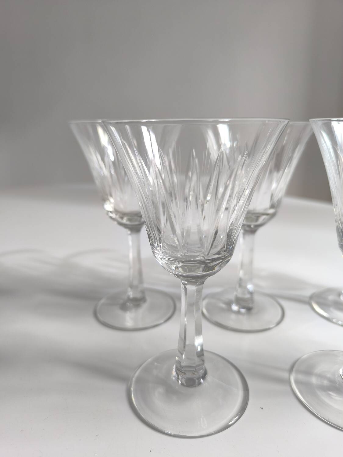 Set of 7 chiseled crystal glasses