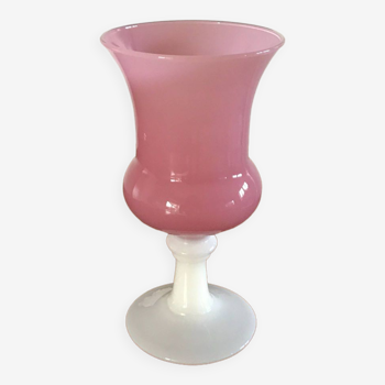 vase calice en opaline rose années 70
