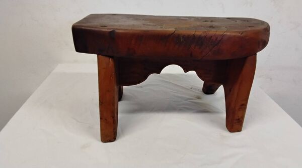 Tabouret / repose pieds brutaliste