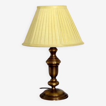 French vintage brass table lamp with round base & cream pleated shade 4352
