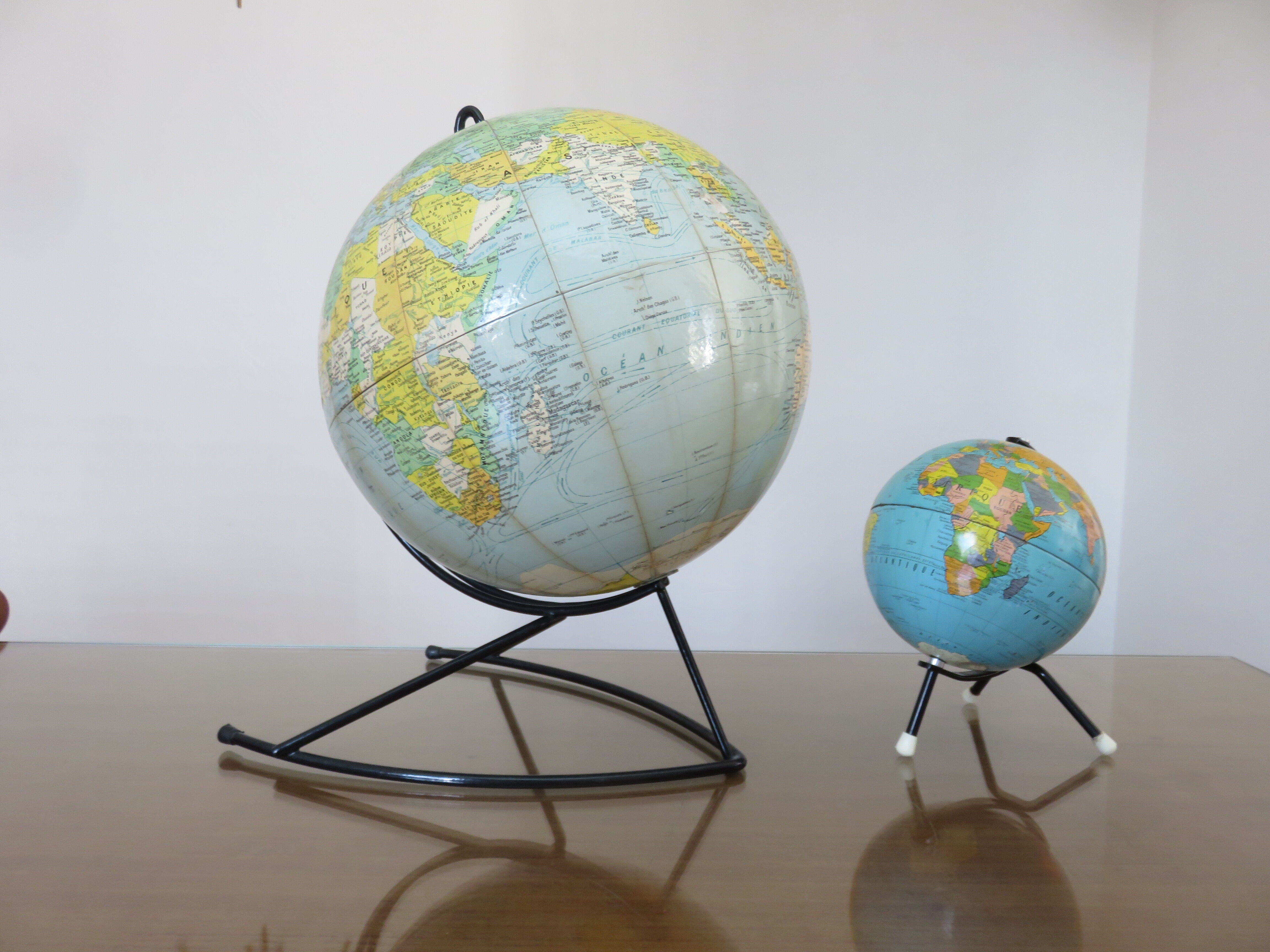 World map globe globe sheet metal tripod taride maps 60s 70s