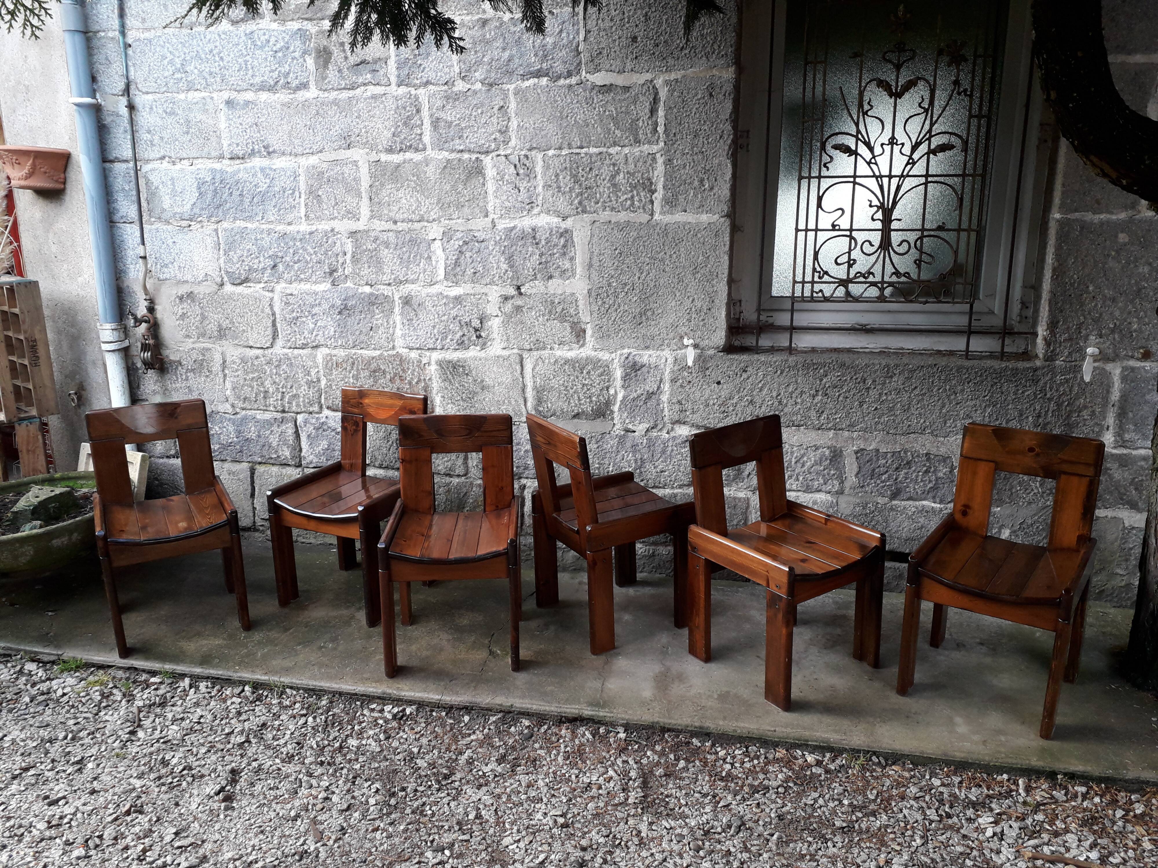 Set of 6 varnished pine chairs