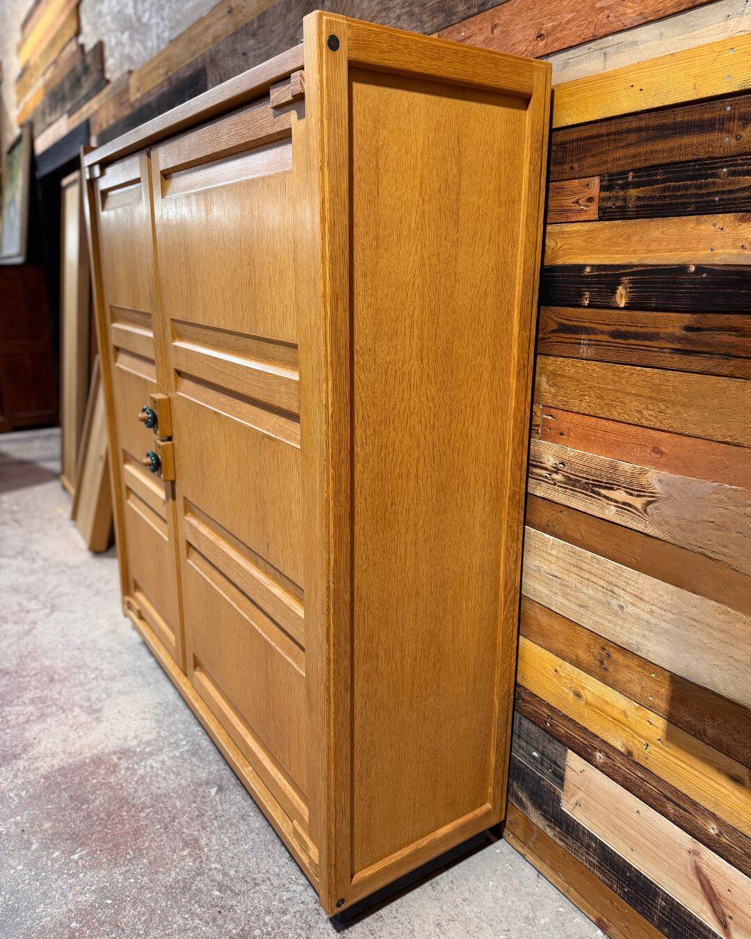 Large solid oak wardrobe - Guillerme & Chambron