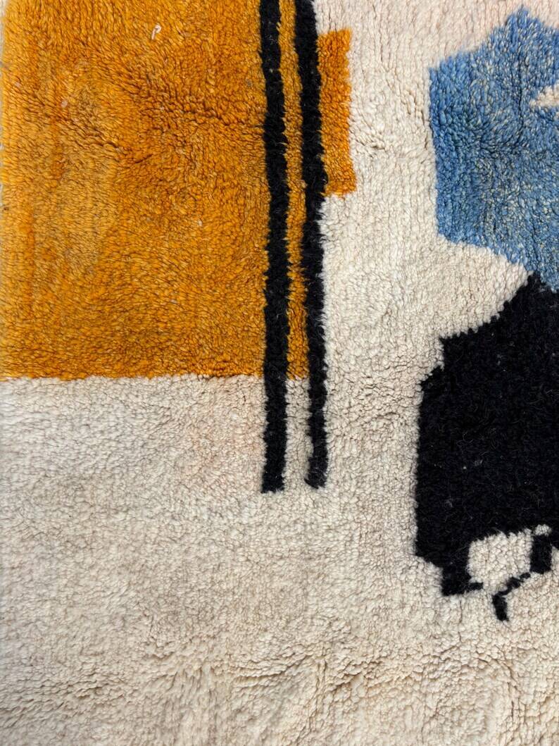 Traditional handmade Berber carpet 250cmx150cm