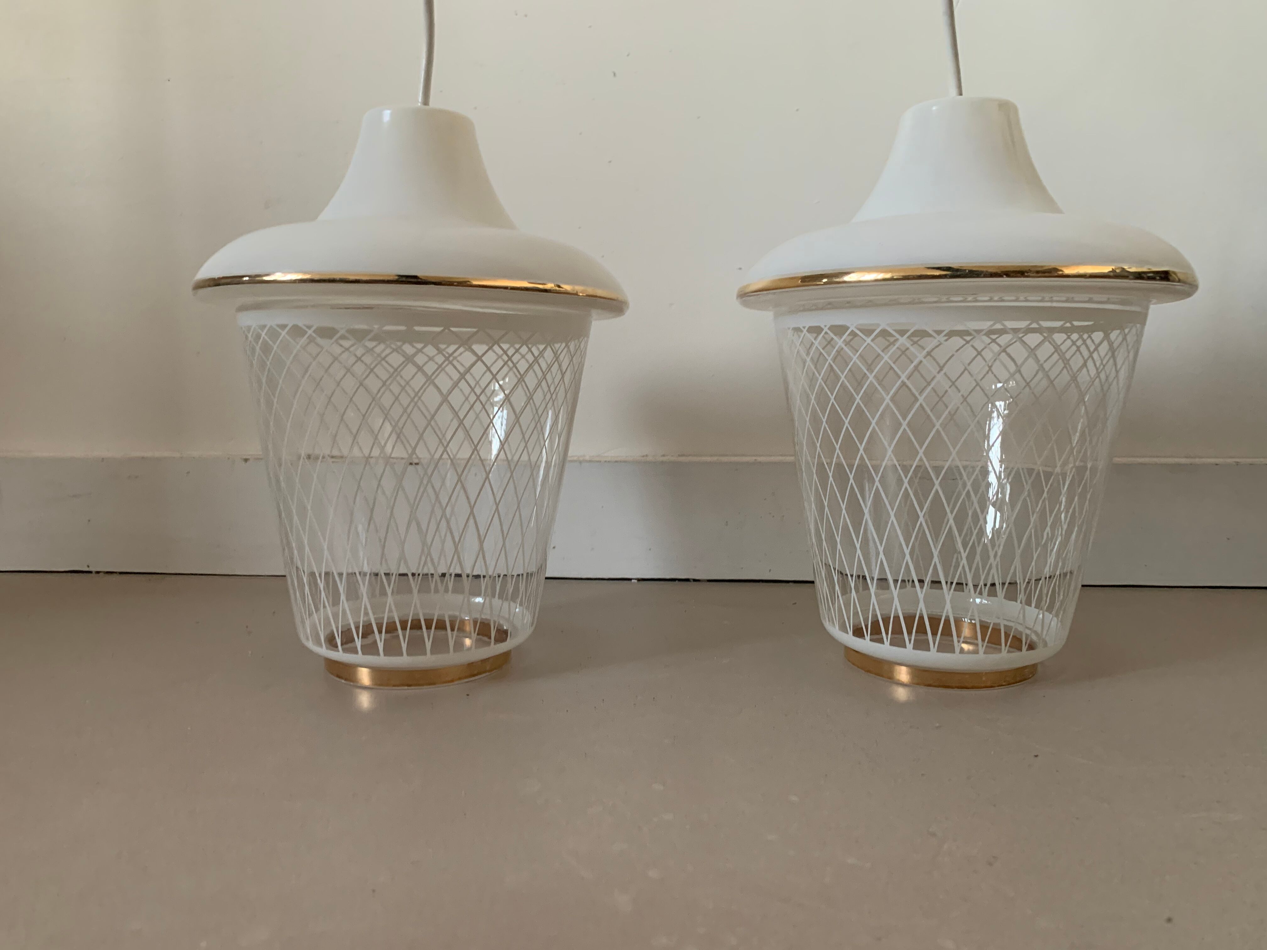 Lot de 2 suspensions verre années 50