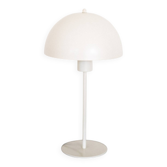 White mushroom lamp