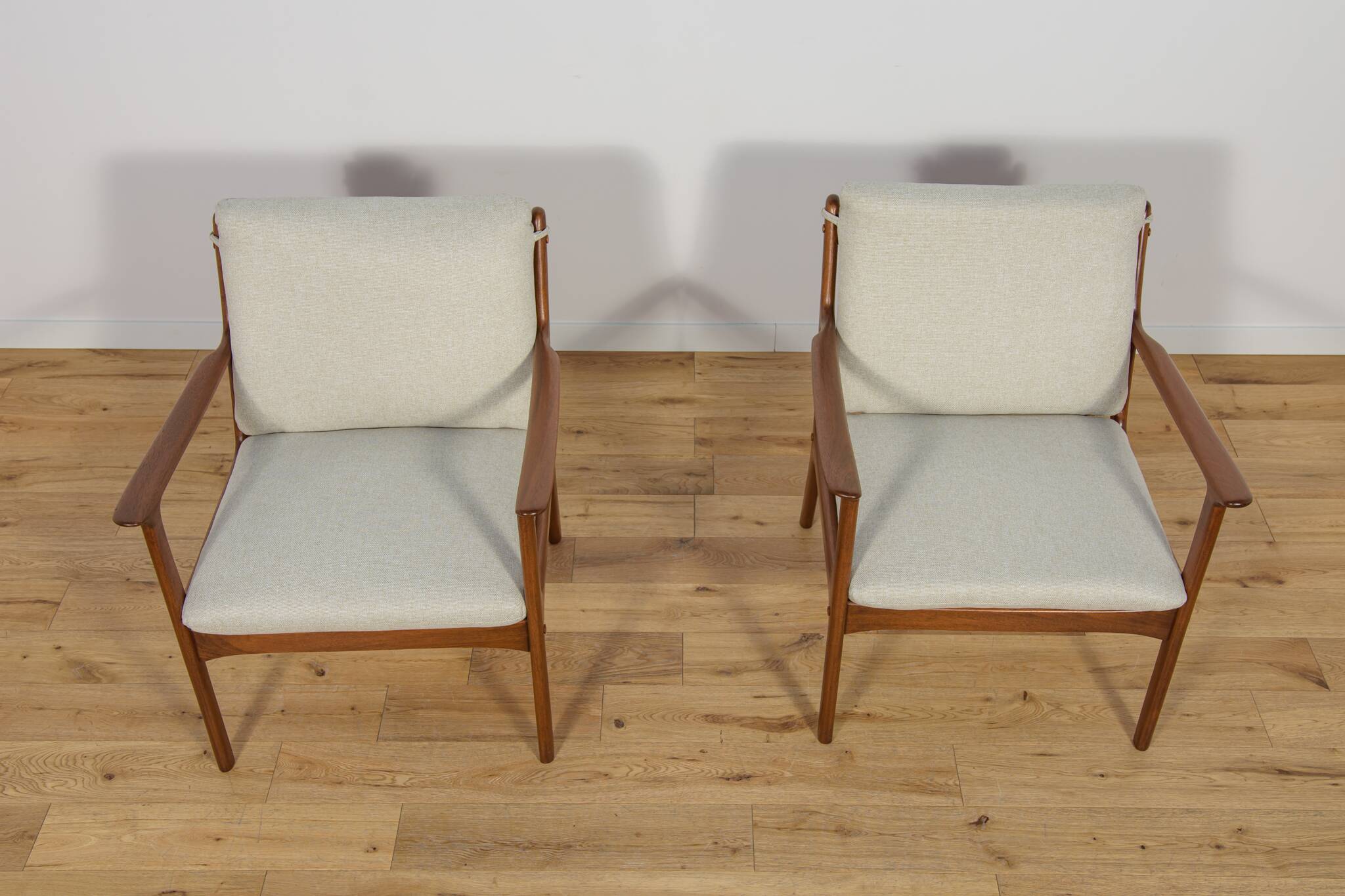 Pj112 armchairs by ole wanscher for poul jeppesens, denmark, 1960s, set of 2