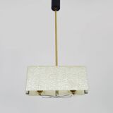 Lustre en laiton et perspex Moderniste Maison Arlus France des années 1950
