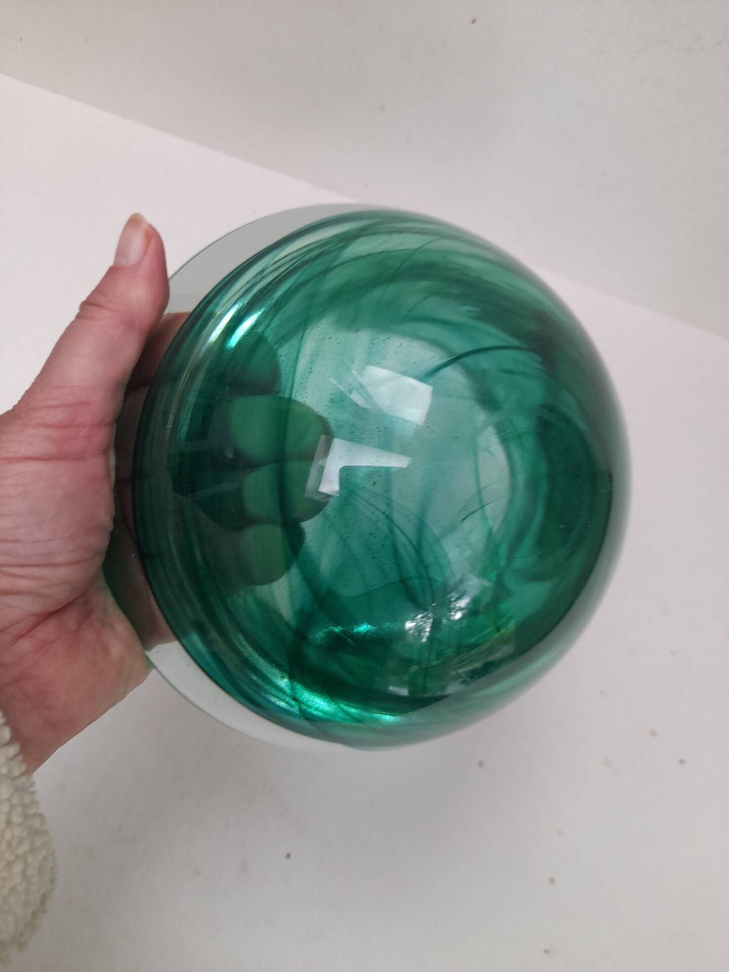 Atoll green bowl by Anna Ehrner for Kosta Boda