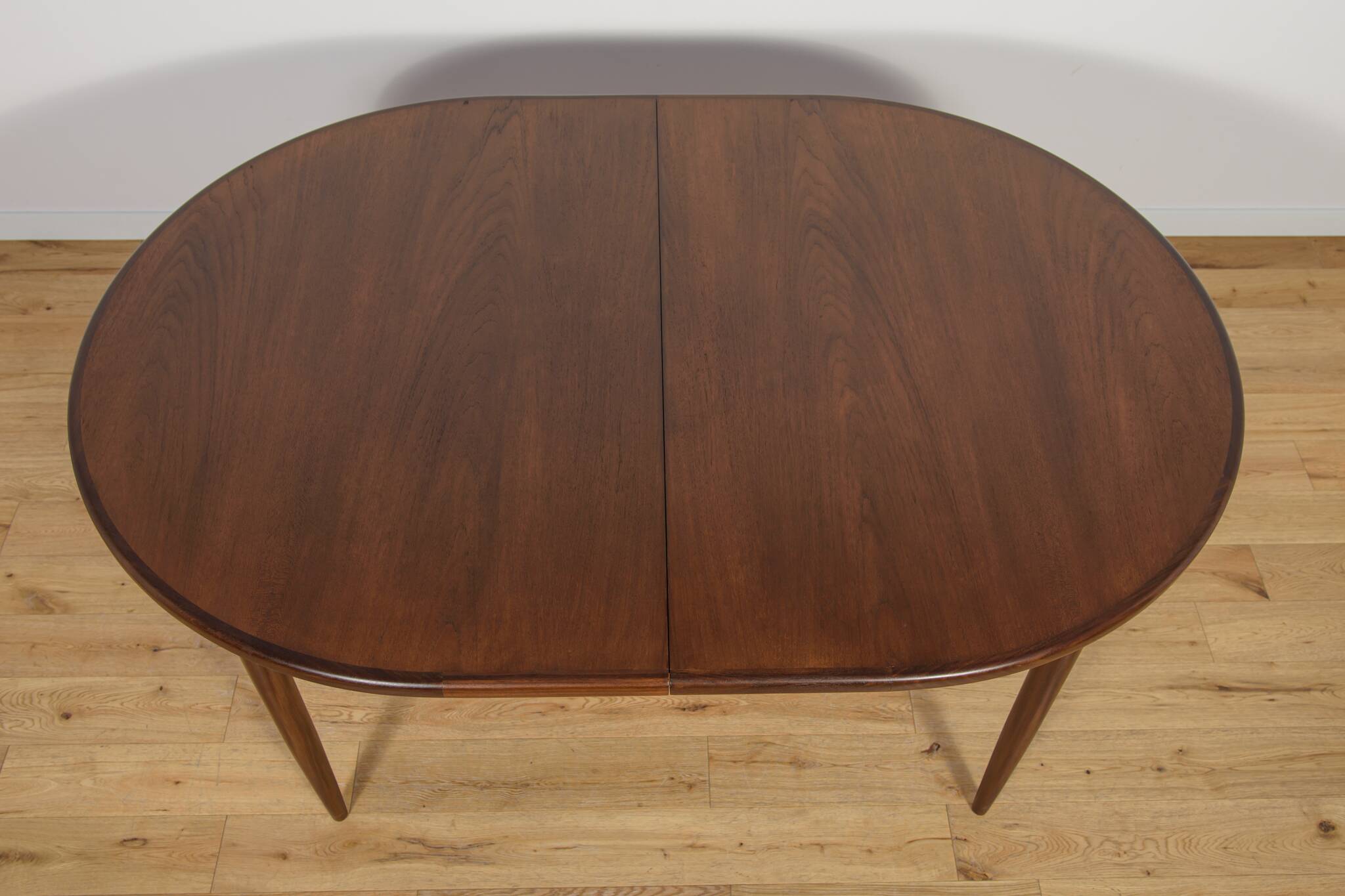 Mid-Century Oval Dining Table in Teak from G-Plan, United Knigdom, 1960s
