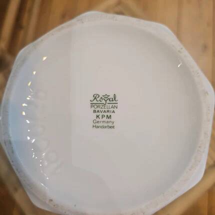 Large flared vintage faceted vase in white porcelain Royal KPM Bavaria