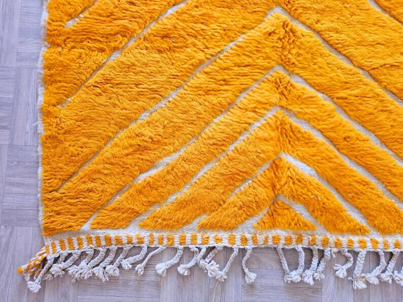 Moroccan Berber rug 250cm x 150cm