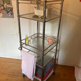 Shelf on casters