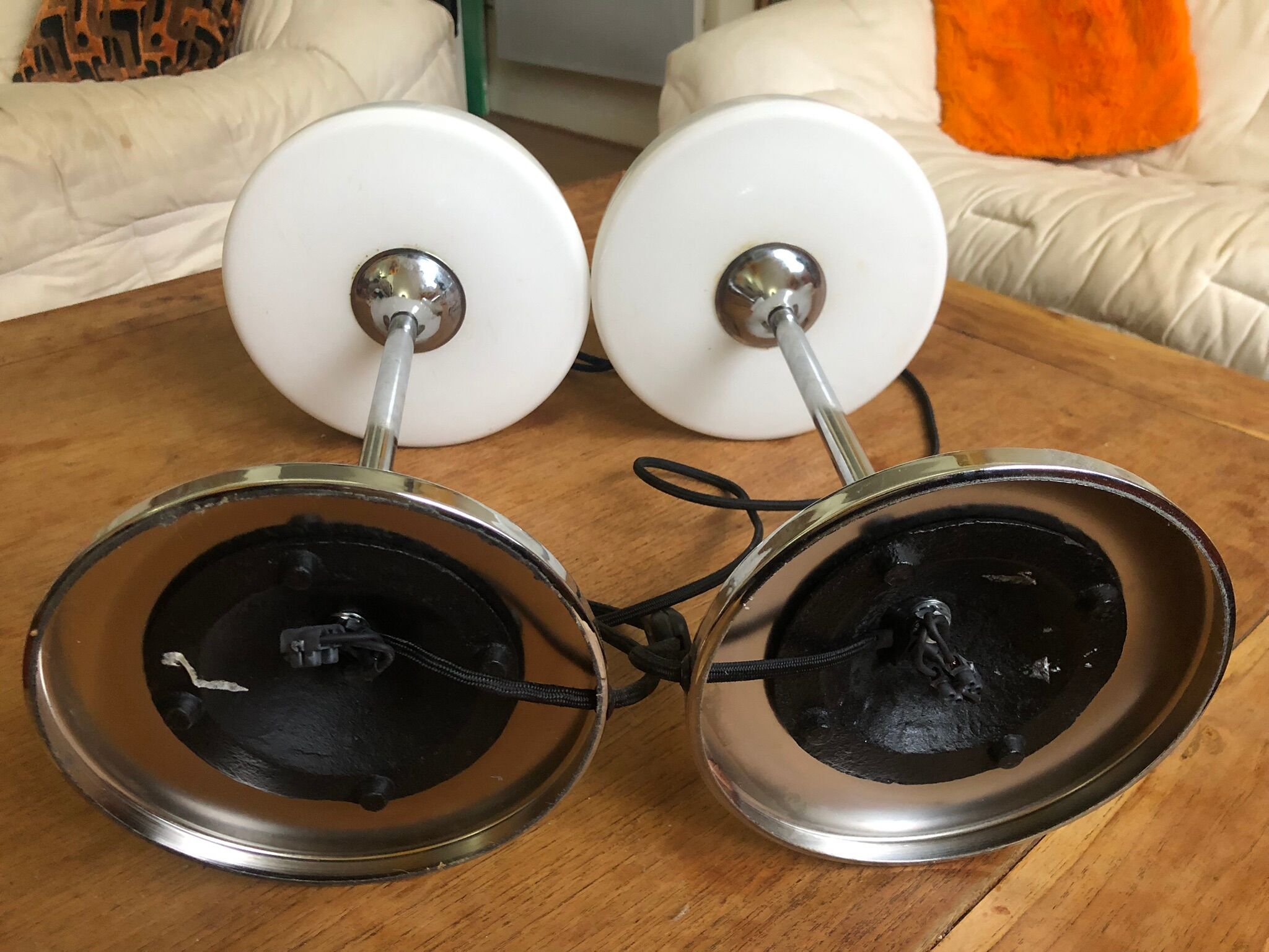 Set of 2 vintage tulip foot lamps