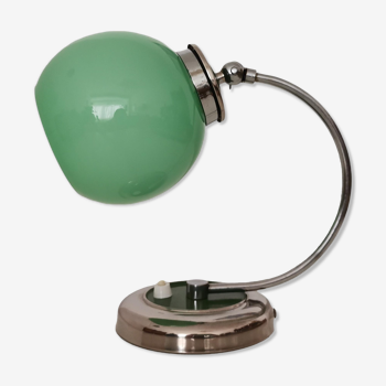 Lampe de table Bauhaus des années 1940 en verre vert moderne du milieu du siècle