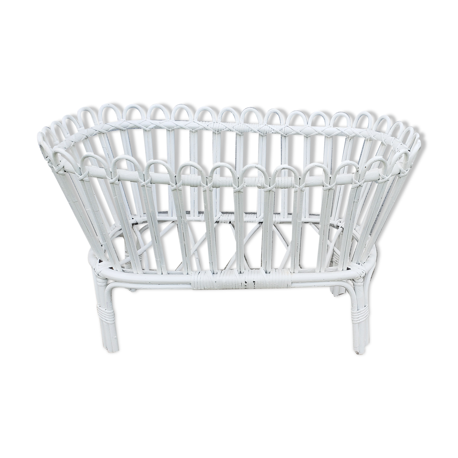 Cradle in white rattan
