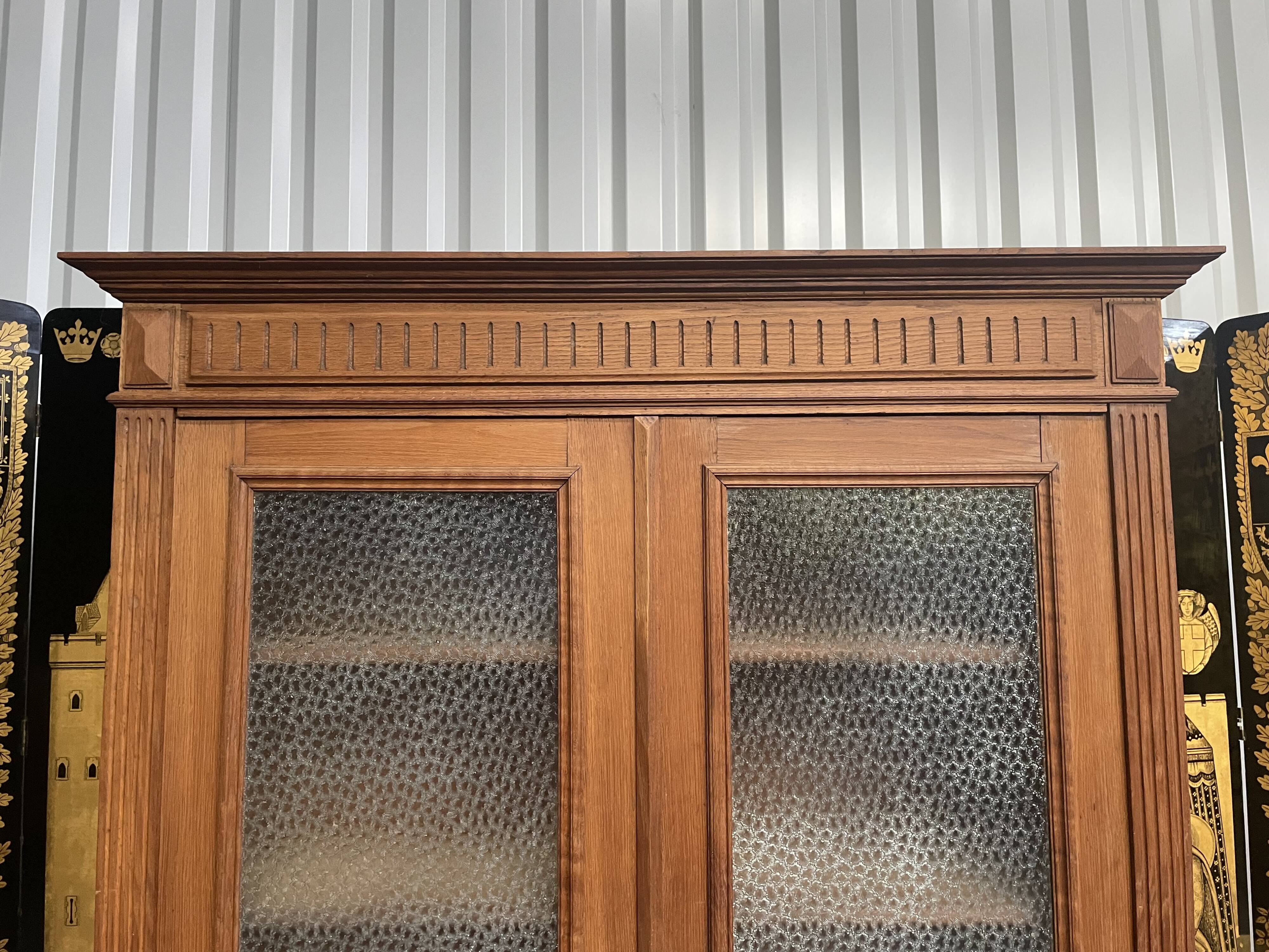 Glass library in solid oak 1900