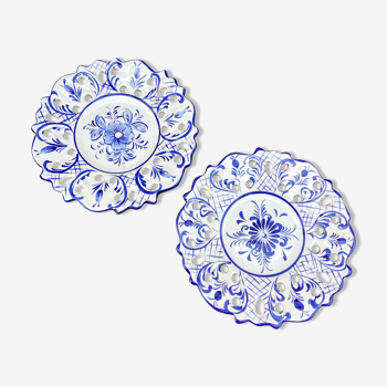 Set of 2 decorative ceramic plates