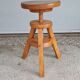 Tabouret d'atelier en bois