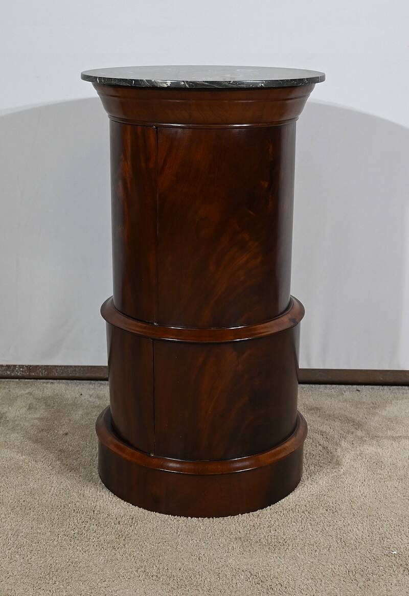 Rare Somno with two doors in Burl Mahogany, Empire period – Early 19th century