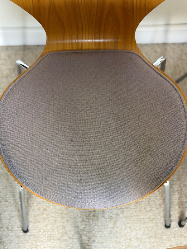 Paire de chaises Série 7 – Arne Jacobsen pour Fritz Hansen