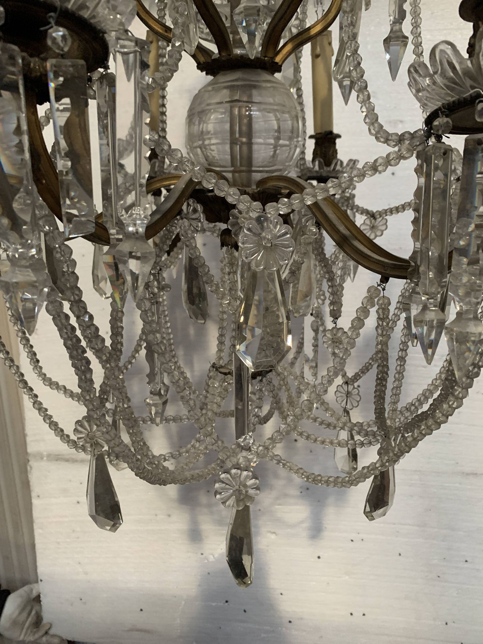 Louis XV style "Fontaine" chandelier in bronze and 20th century pendants