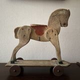 Jouet ancien/vintage cheval en bois à roulettes années 50