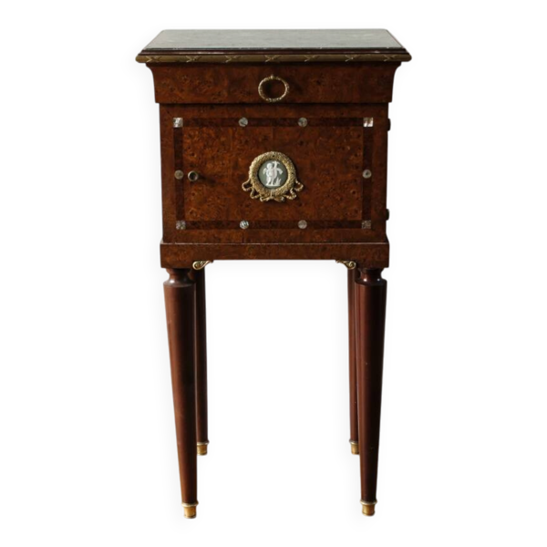 Table de chevet néoclassique, dans le goût anglais Regency Wedgewood