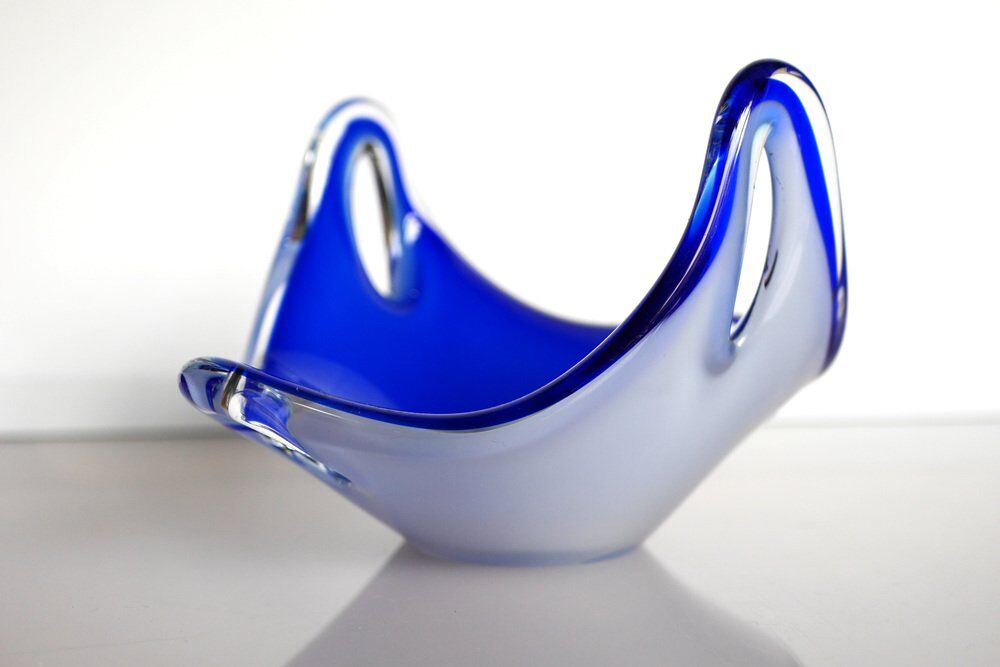 Glass art Coquille bowl by Paul Kedelv for Flygsfors
